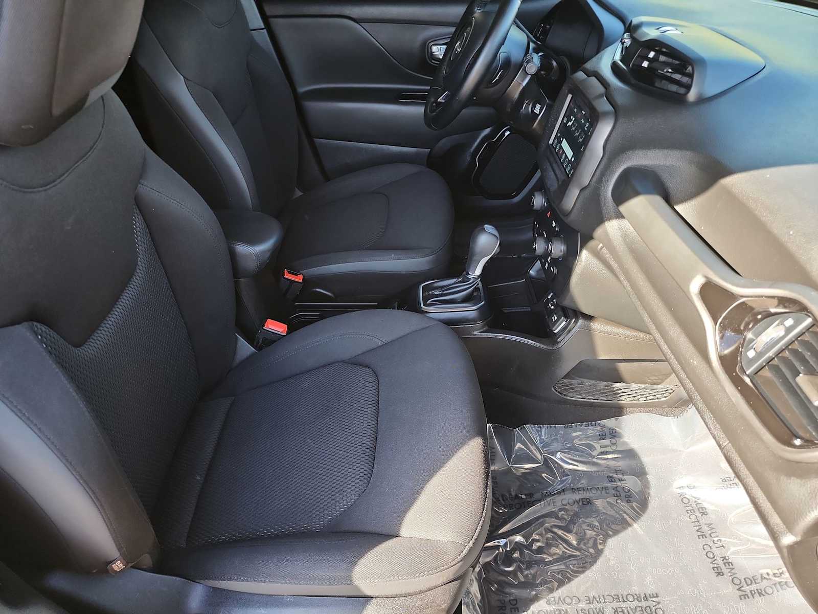 Thumbnail: 2020 Jeep Renegade - 18