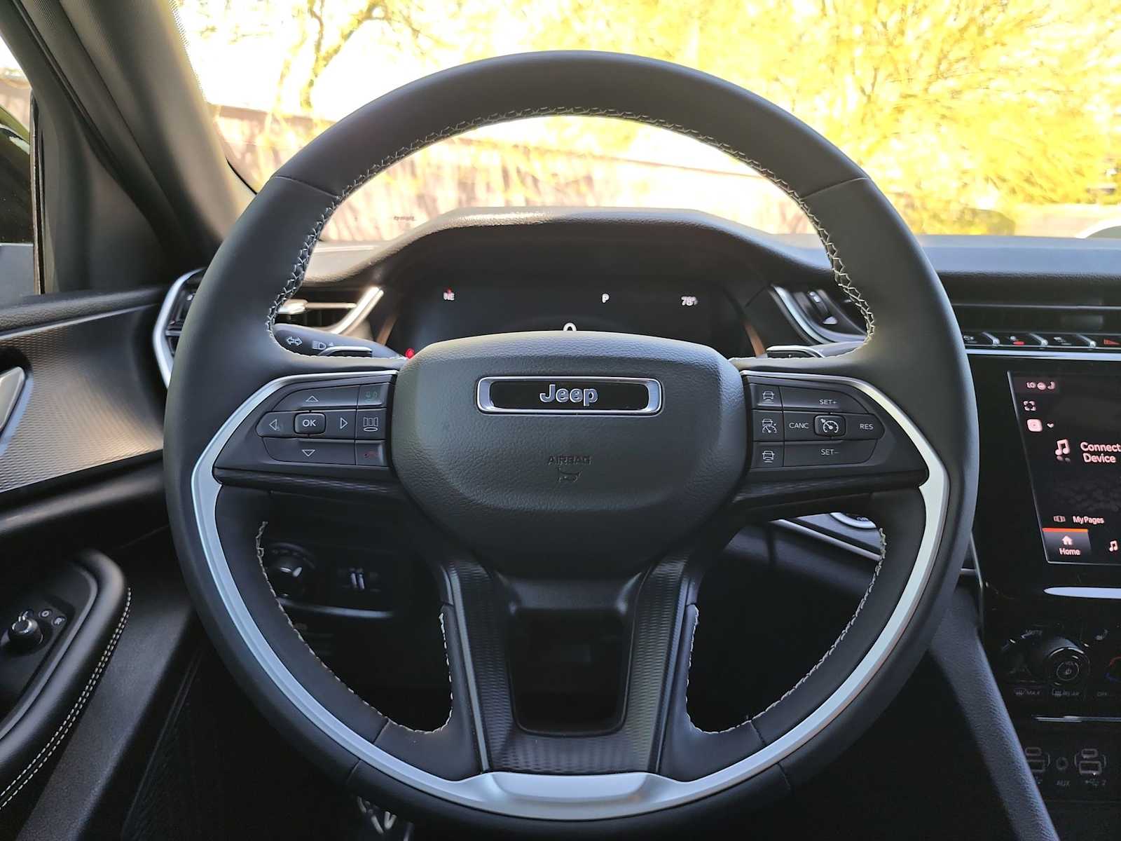 Thumbnail: 2025 Jeep Grand Cherokee - 19