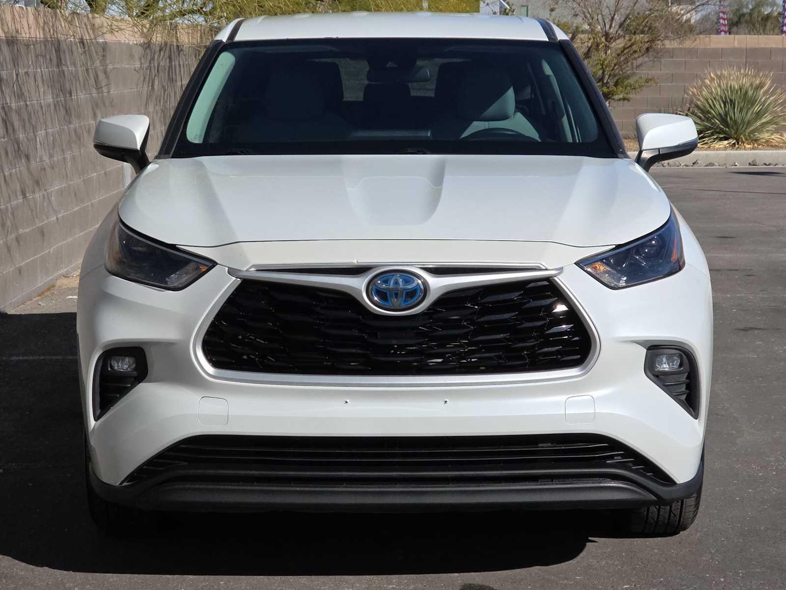 Thumbnail: 2022 Toyota Highlander - 4