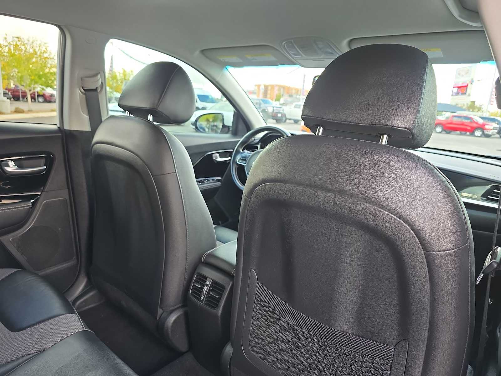 Thumbnail: 2022 Kia Niro - 16