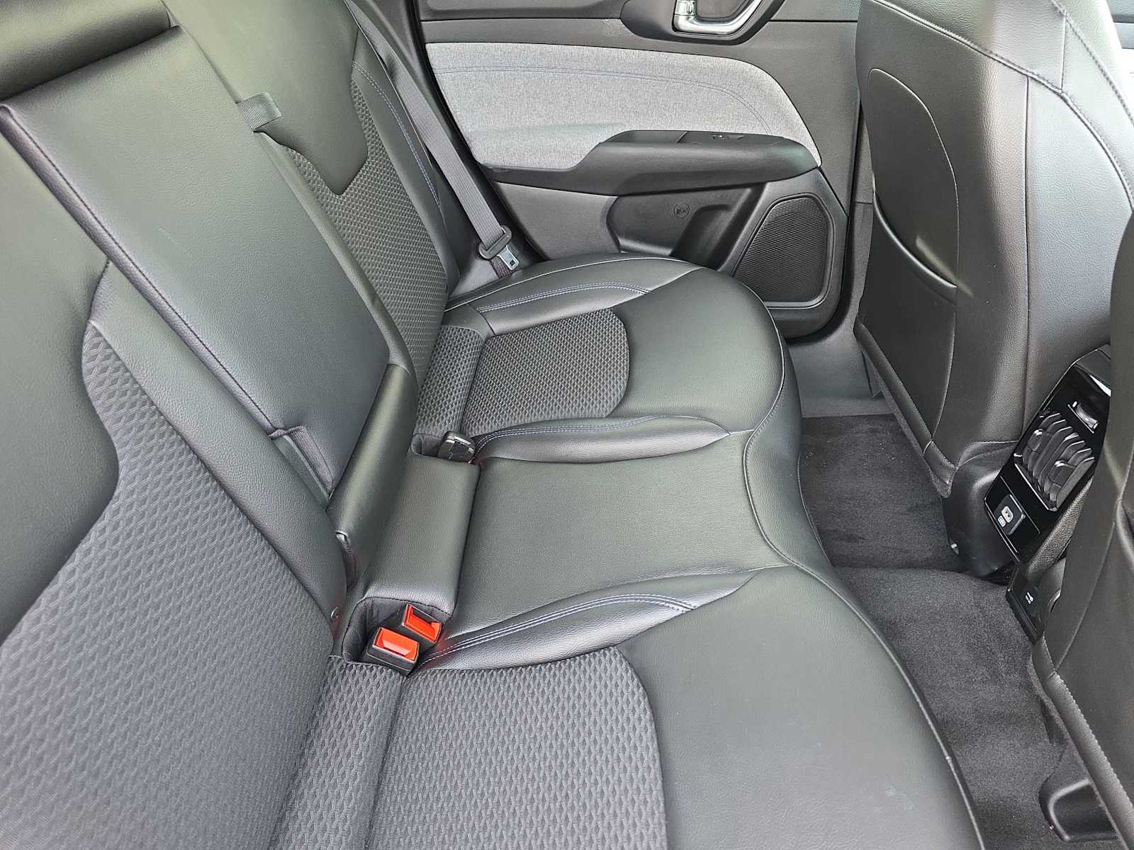 Thumbnail: 2022 Jeep Compass - 17