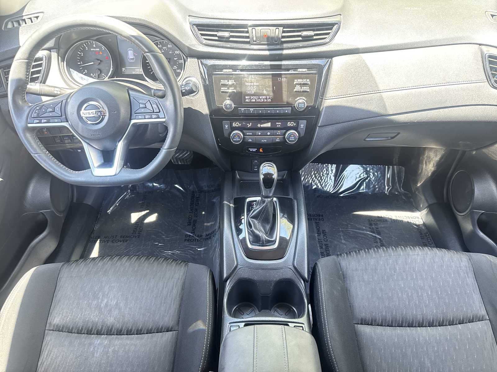 Thumbnail: 2017 Nissan Rogue - 14