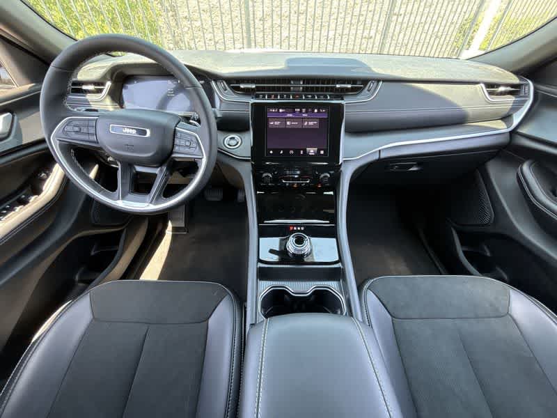Thumbnail: 2025 Jeep Grand Cherokee L - 14