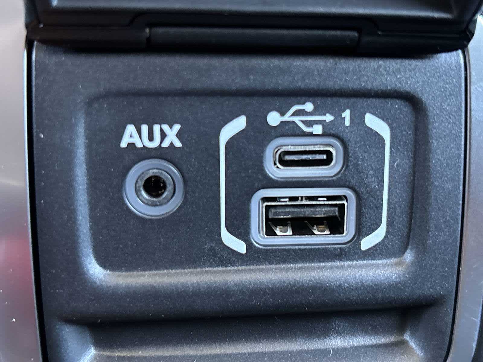 Thumbnail: 2025 Jeep Gladiator - 34