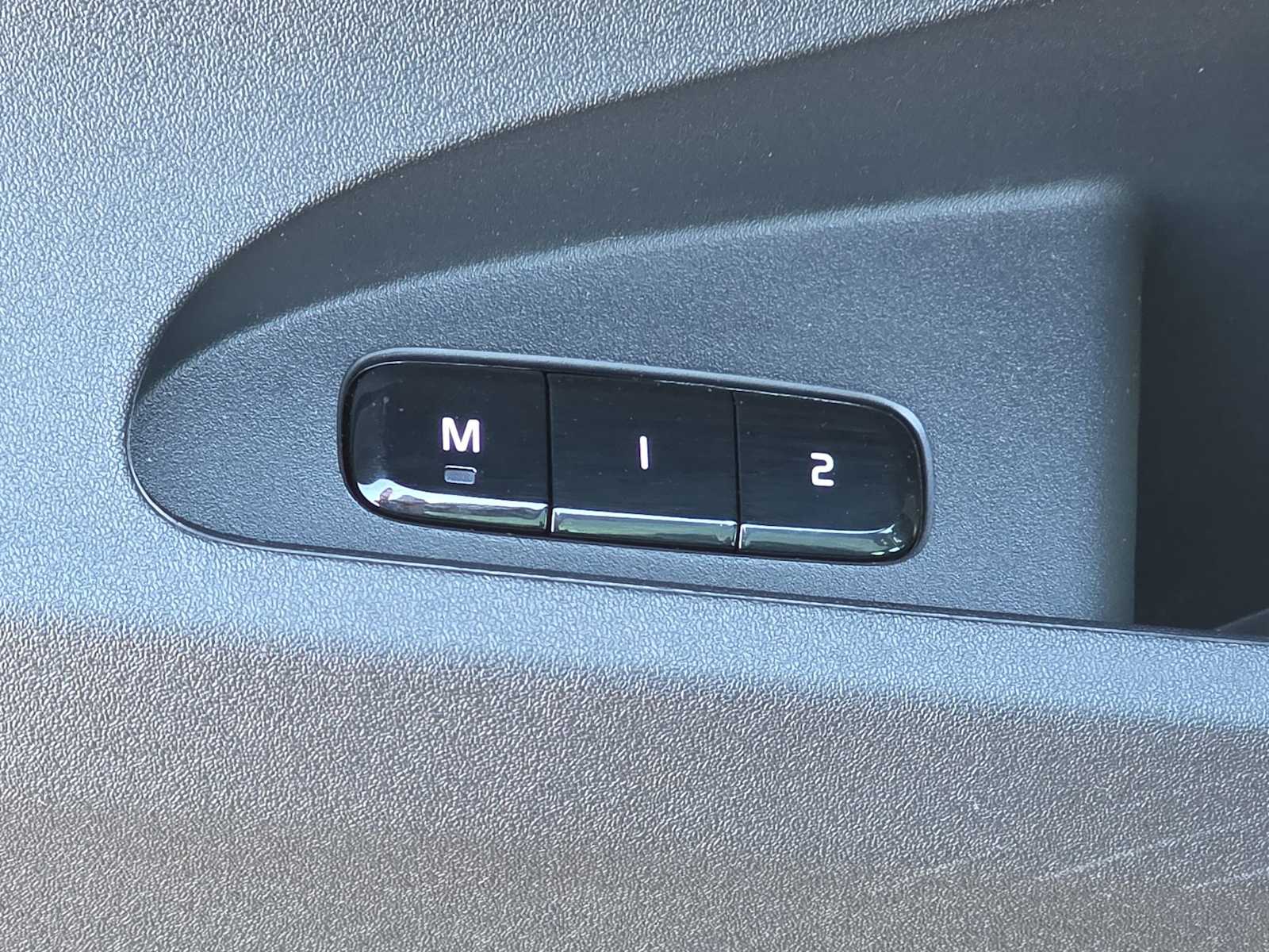 Thumbnail: 2024 Polestar 2 - 28