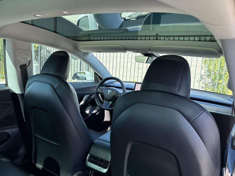Thumbnail: 2020 Tesla Model 3 - 15
