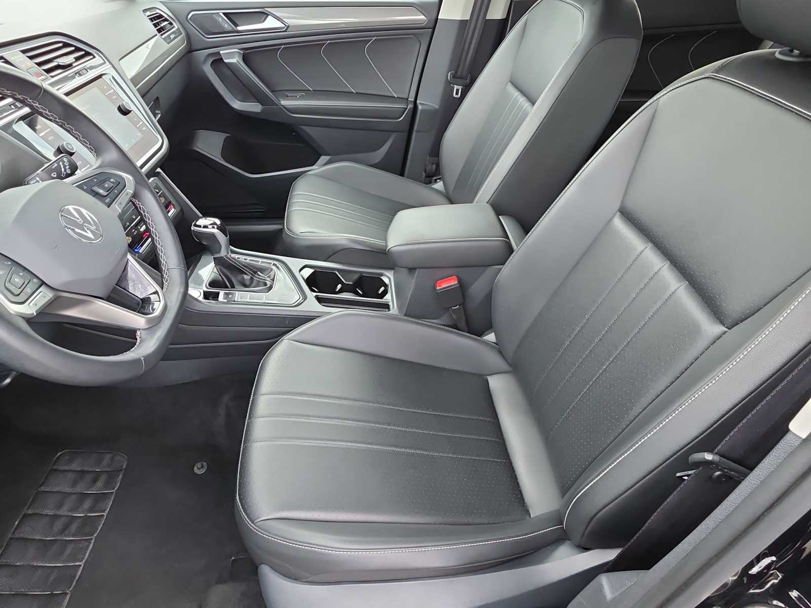 Thumbnail: 2024 Volkswagen Tiguan - 15