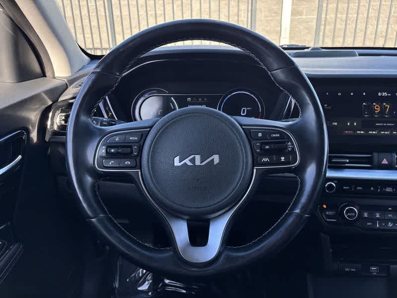 Thumbnail: 2022 Kia Niro - 19