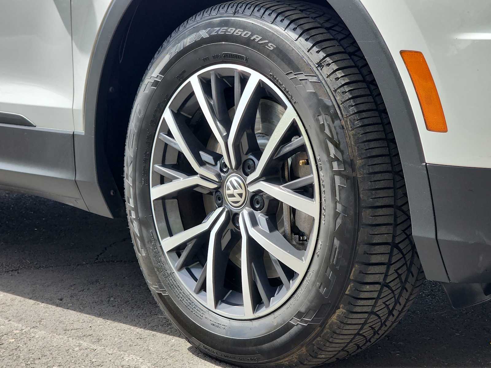 Thumbnail: 2021 Volkswagen Tiguan - 11