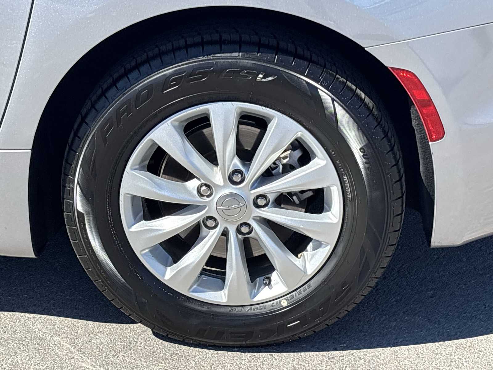 Thumbnail: 2018 Chrysler Pacifica - 12