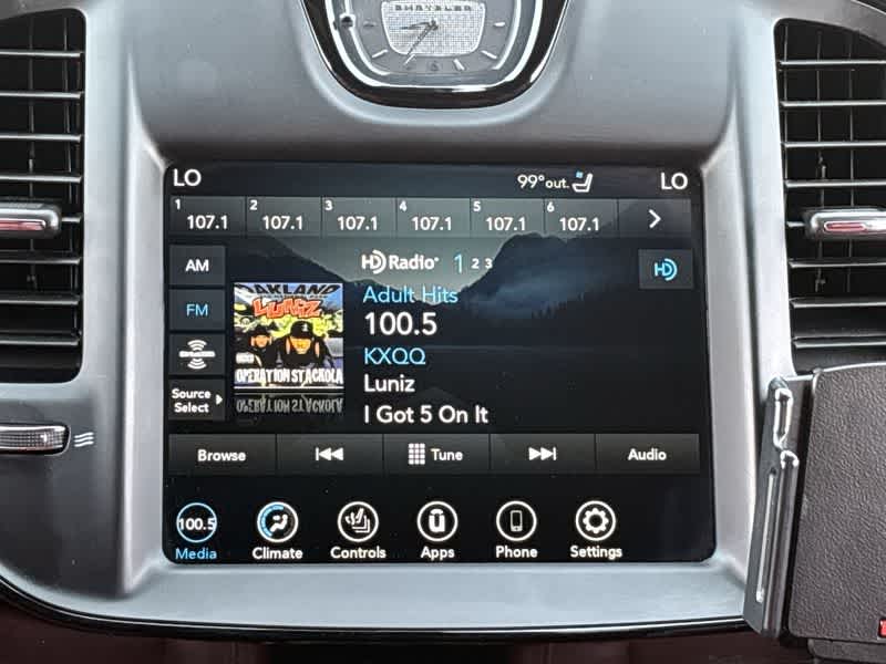 Thumbnail: 2021 Chrysler 300 - 20