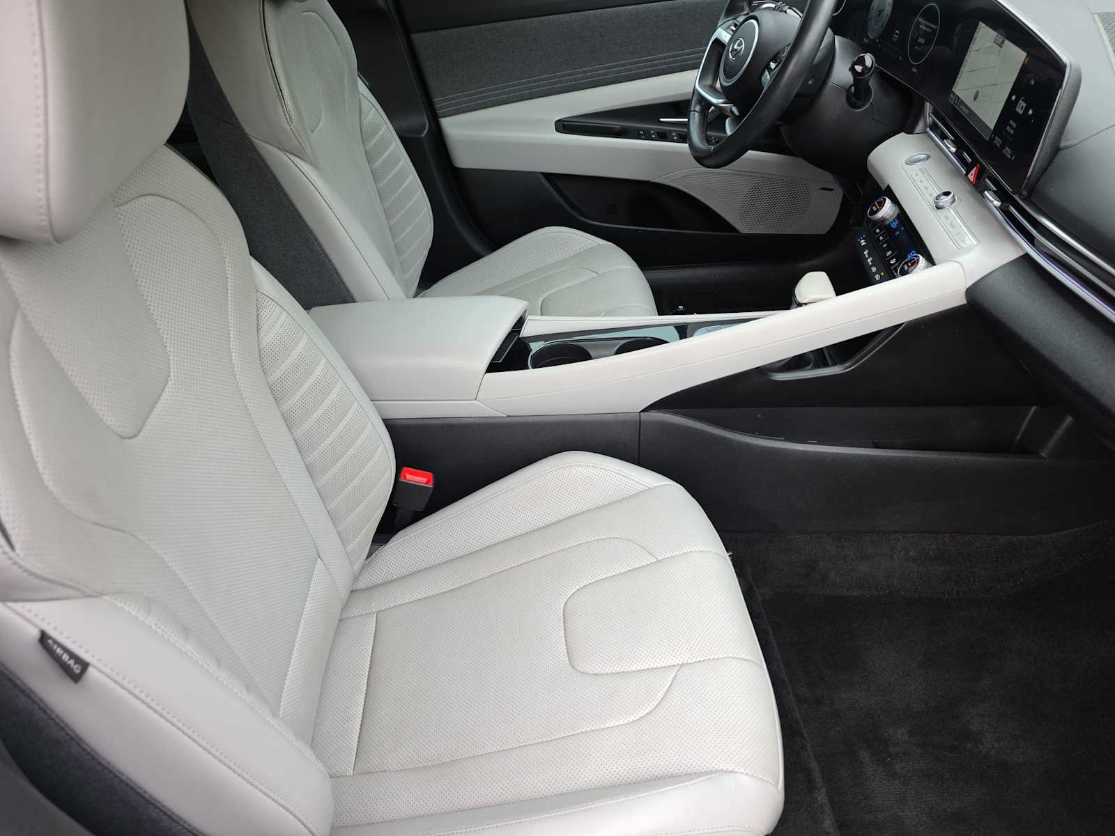 Thumbnail: 2023 Hyundai Elantra - 18