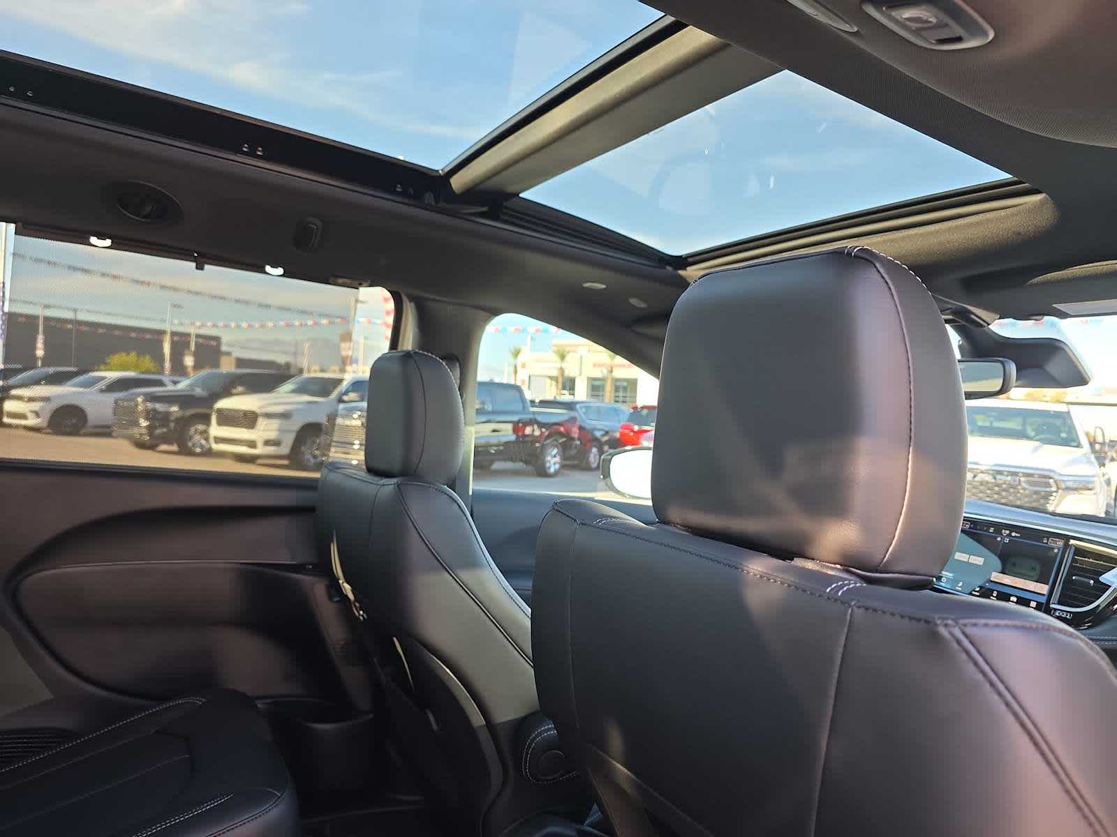 Thumbnail: 2026 Chrysler Pacifica - 16