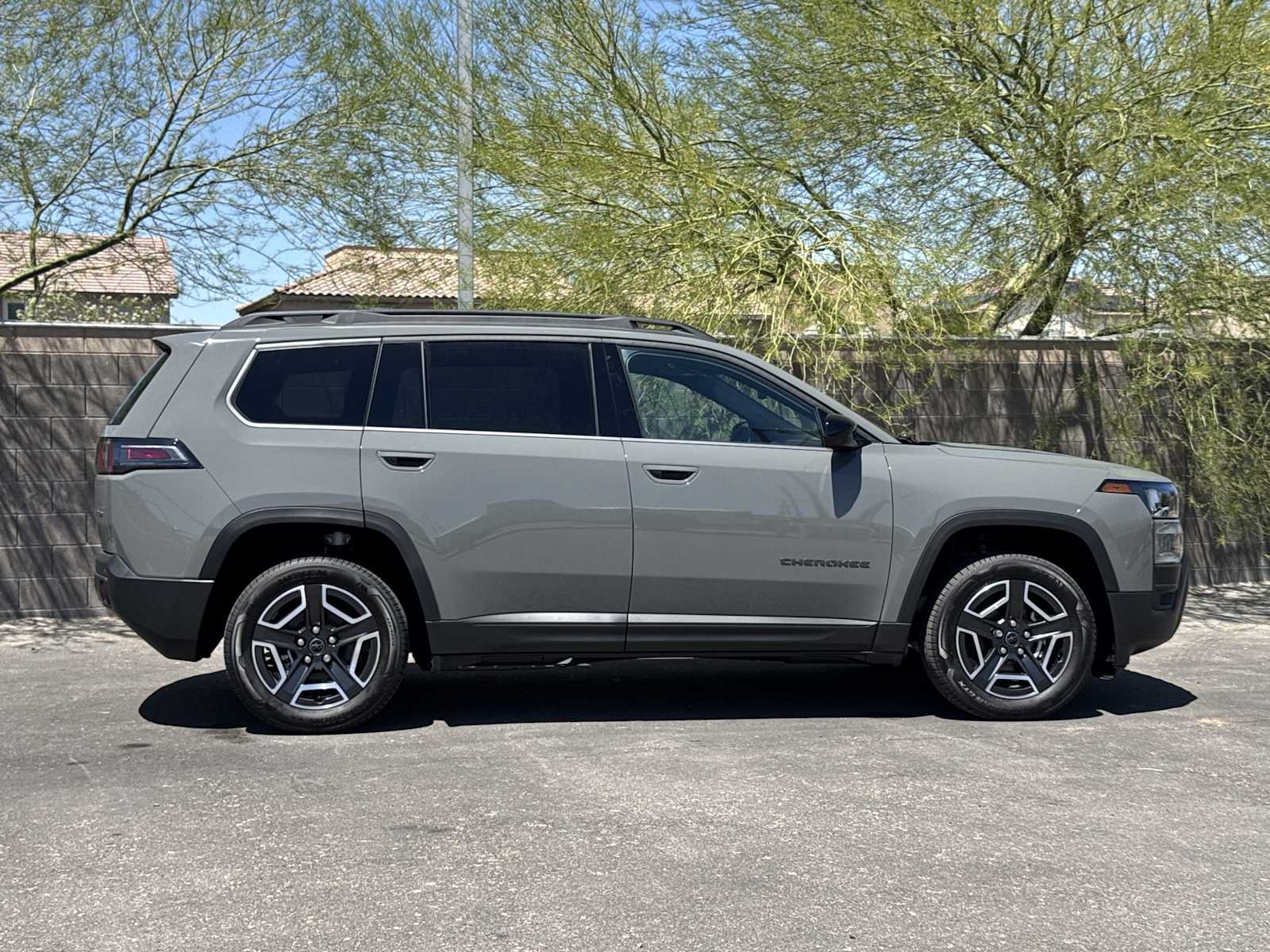 Thumbnail: 2026 Jeep Cherokee - 10