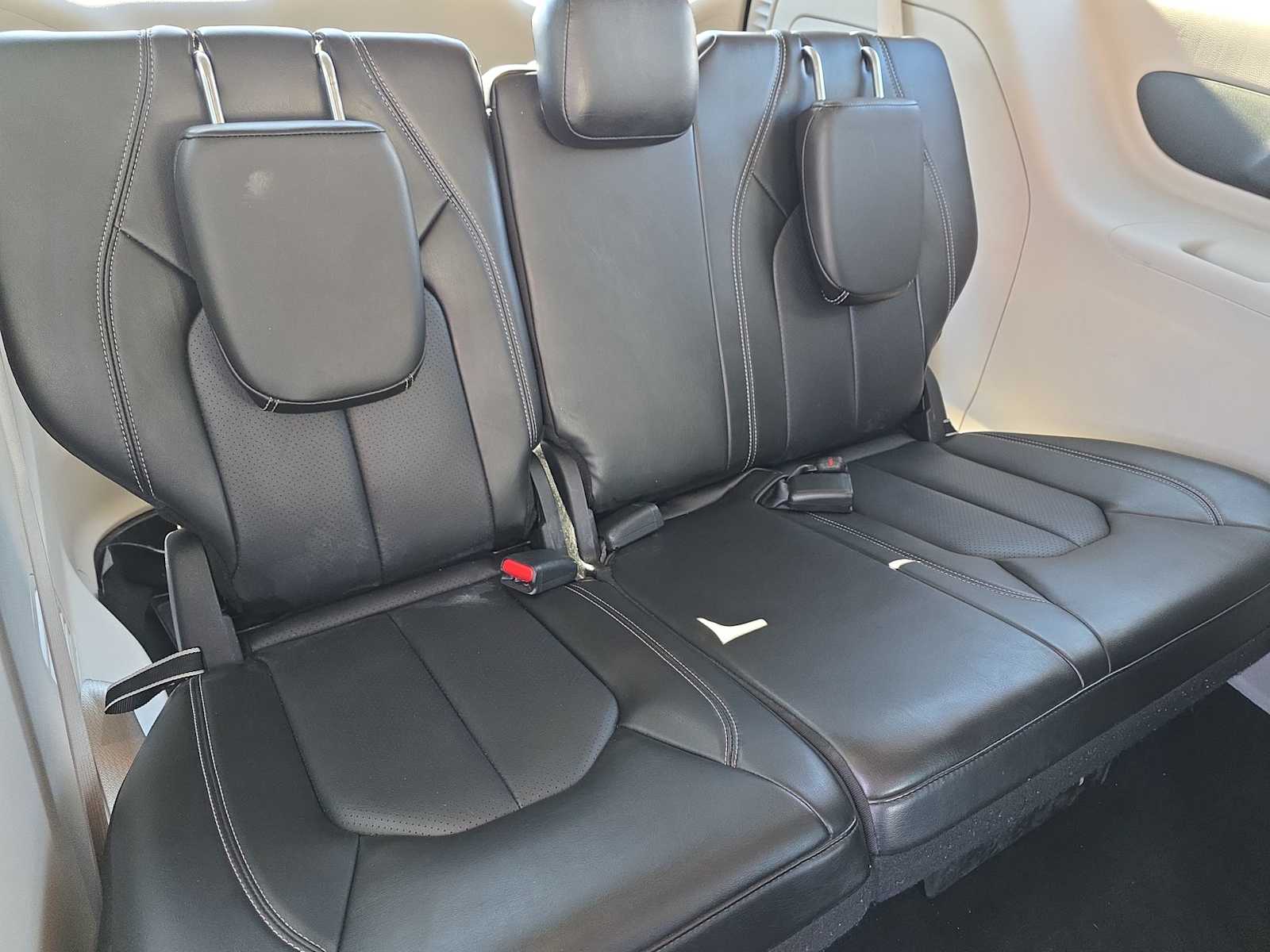 Thumbnail: 2024 Chrysler Pacifica - 31