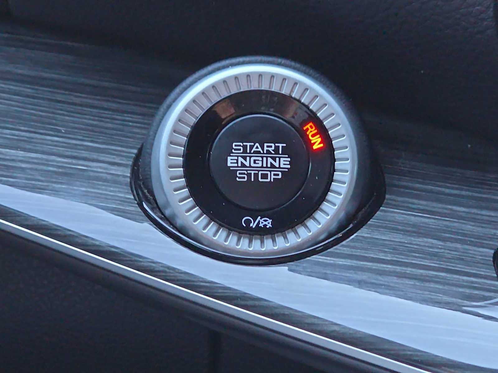 Thumbnail: 2022 Jeep Wagoneer - 23