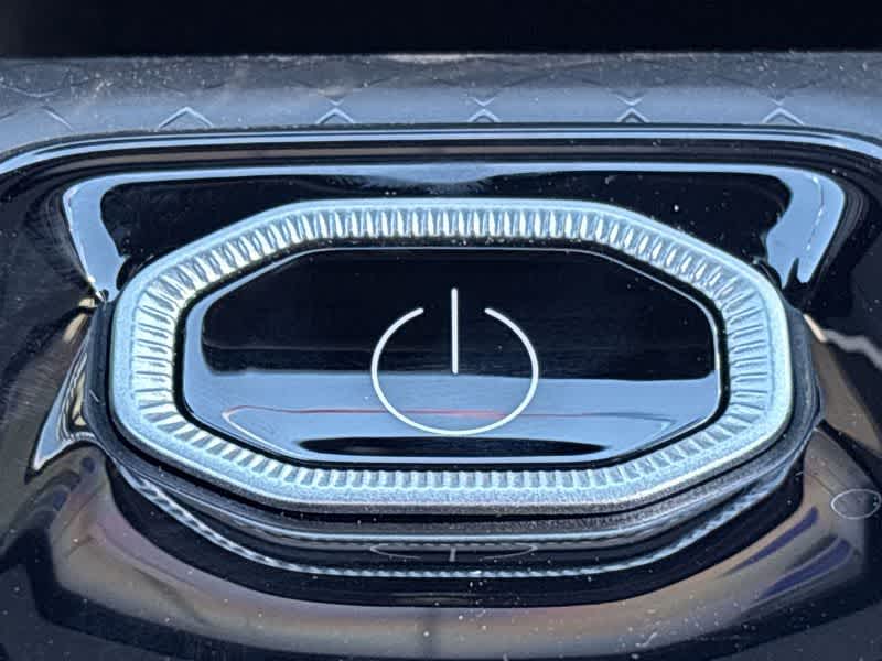 Thumbnail: 2025 Jeep Wagoneer S - 24