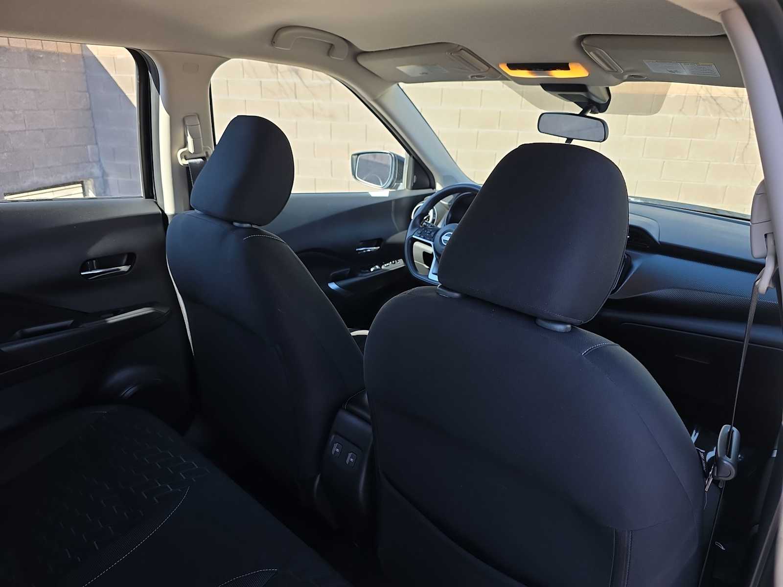 Thumbnail: 2023 Nissan Kicks - 16