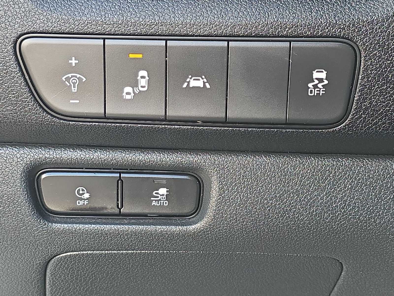 Thumbnail: 2022 Kia Niro - 29