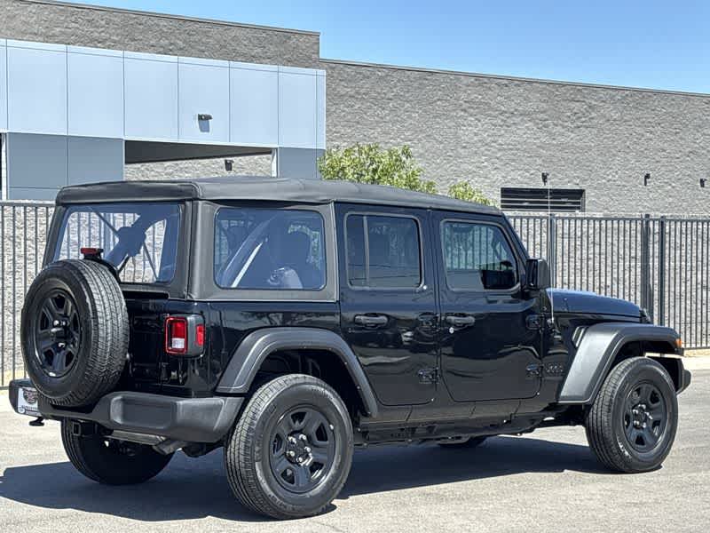Thumbnail: 2022 Jeep Wrangler - 8