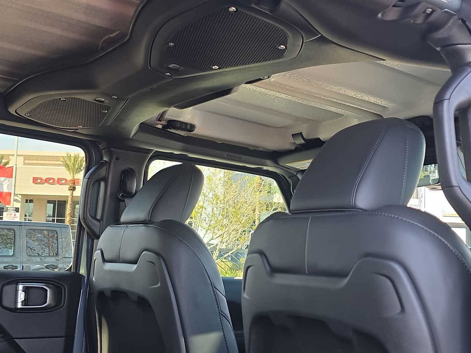 Thumbnail: 2026 Jeep Wrangler - 18