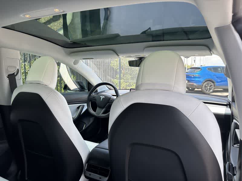 Thumbnail: 2018 Tesla Model 3 - 16