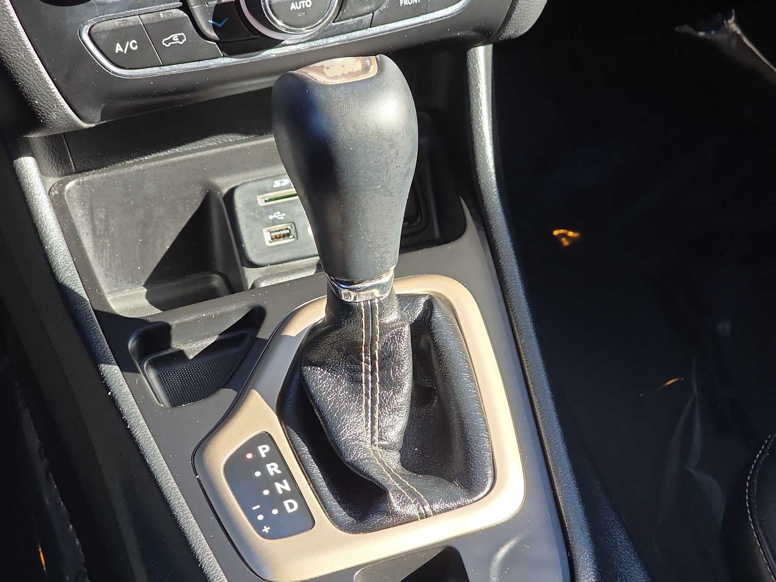 Thumbnail: 2017 Jeep Cherokee - 20