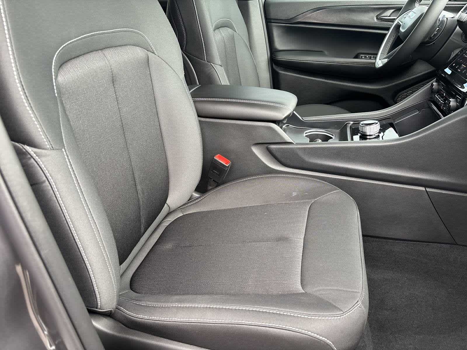 Thumbnail: 2025 Jeep Grand Cherokee - 18