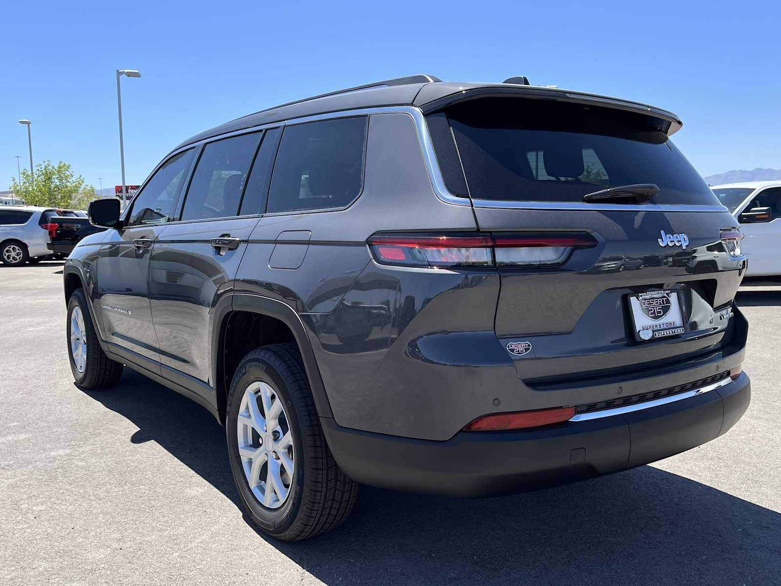 Thumbnail: 2023 Jeep Grand Cherokee L - 4