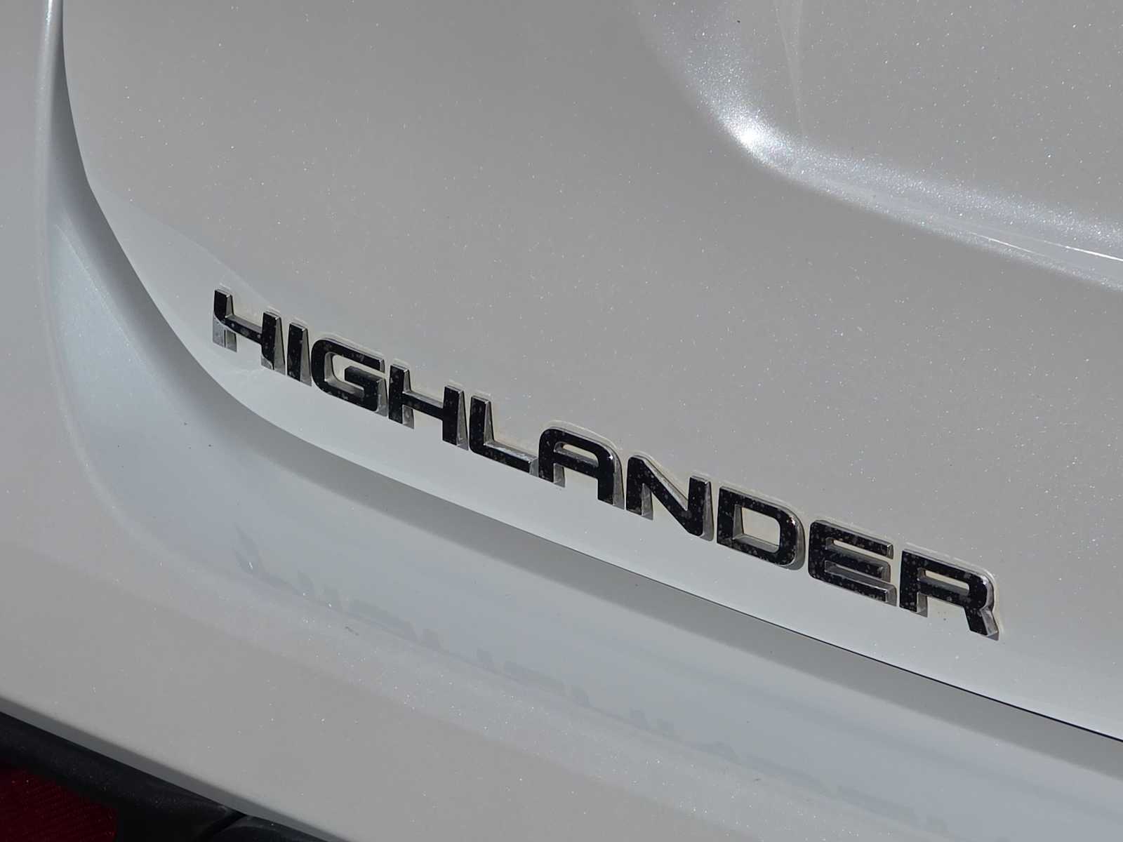 Thumbnail: 2022 Toyota Highlander - 11