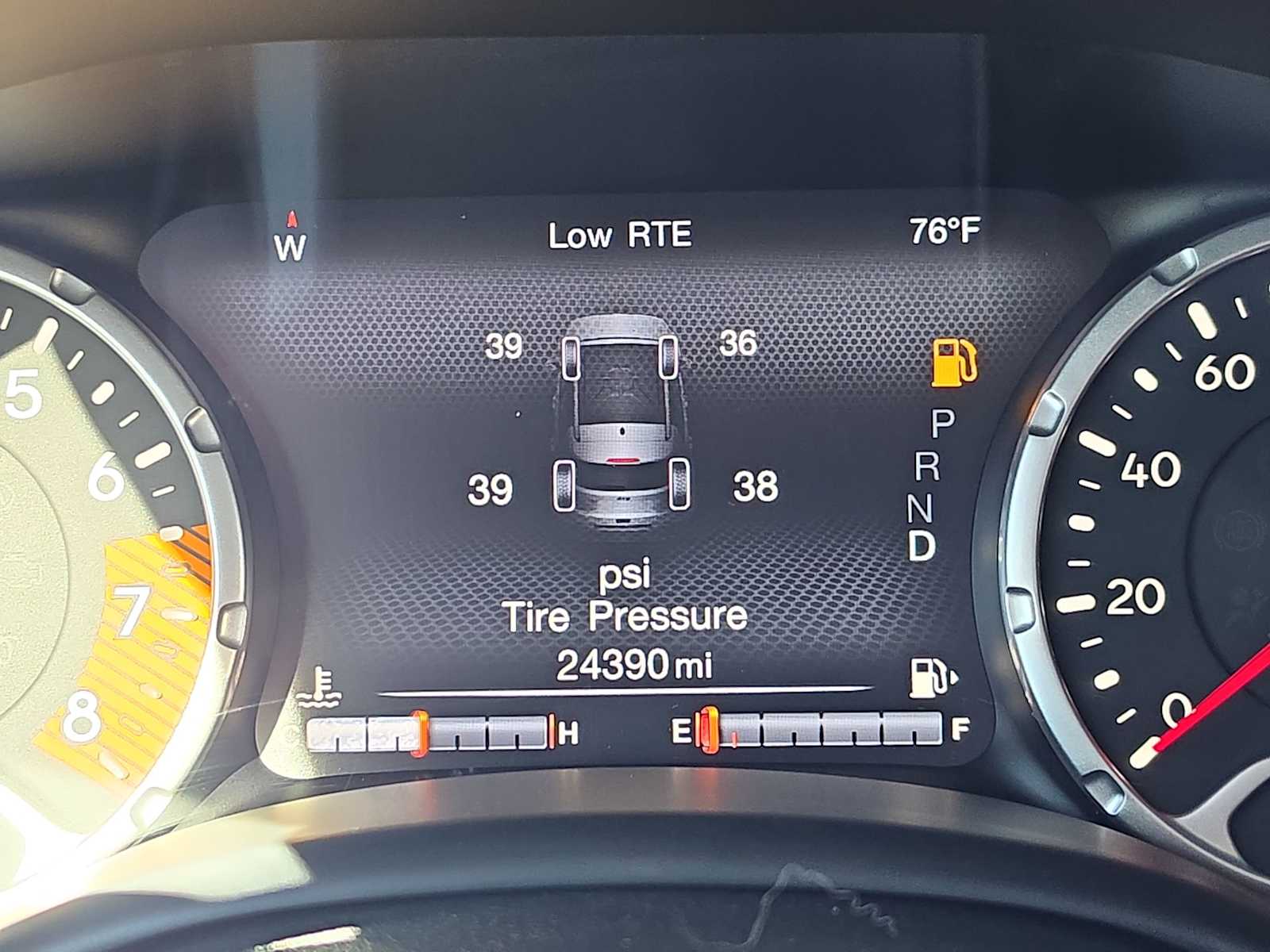 Thumbnail: 2023 Jeep Renegade - 21