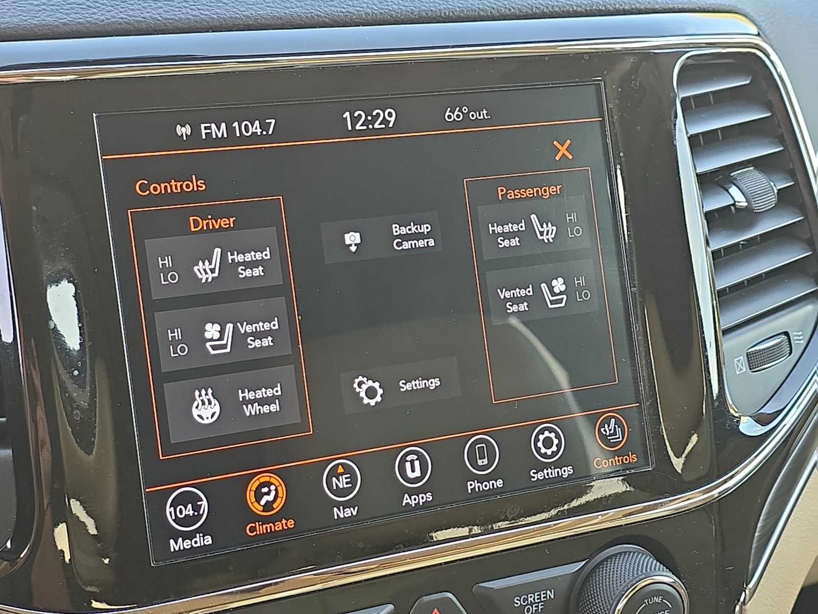 Thumbnail: 2020 Jeep Grand Cherokee - 30