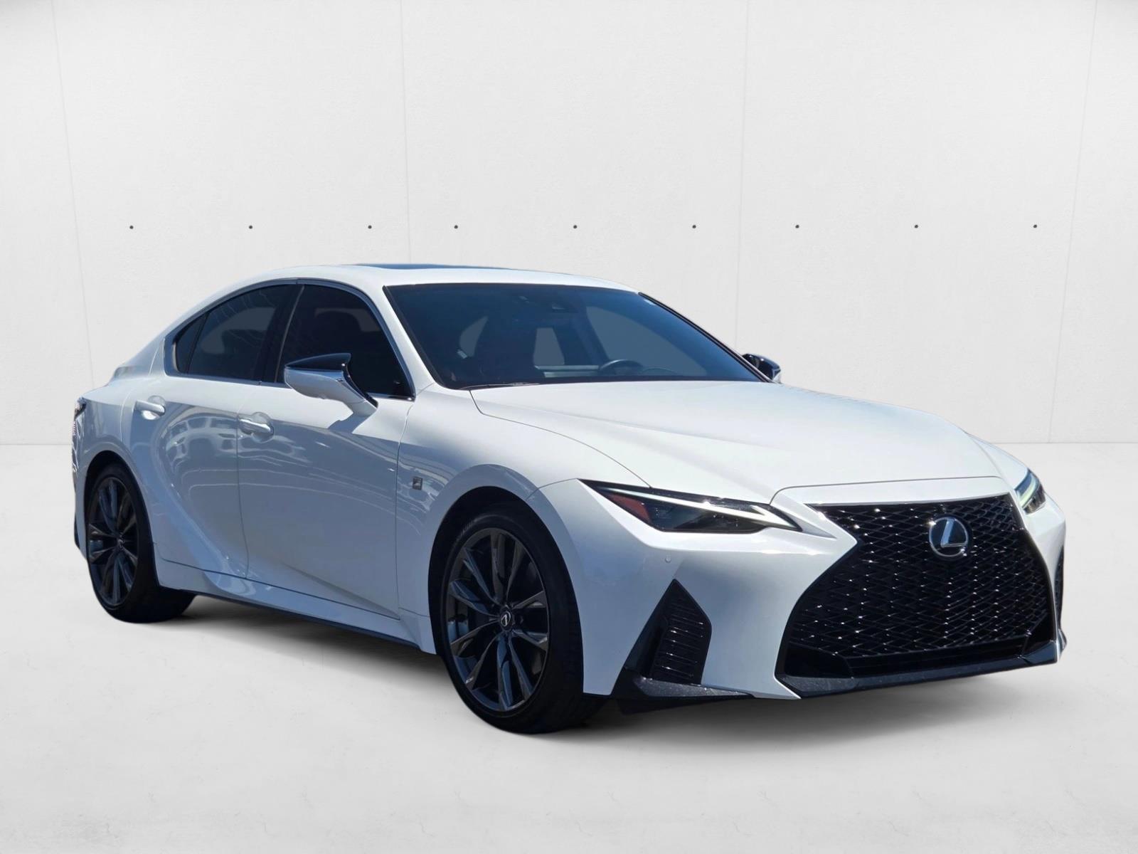 2023 Lexus IS 350 F SPORT photo 3