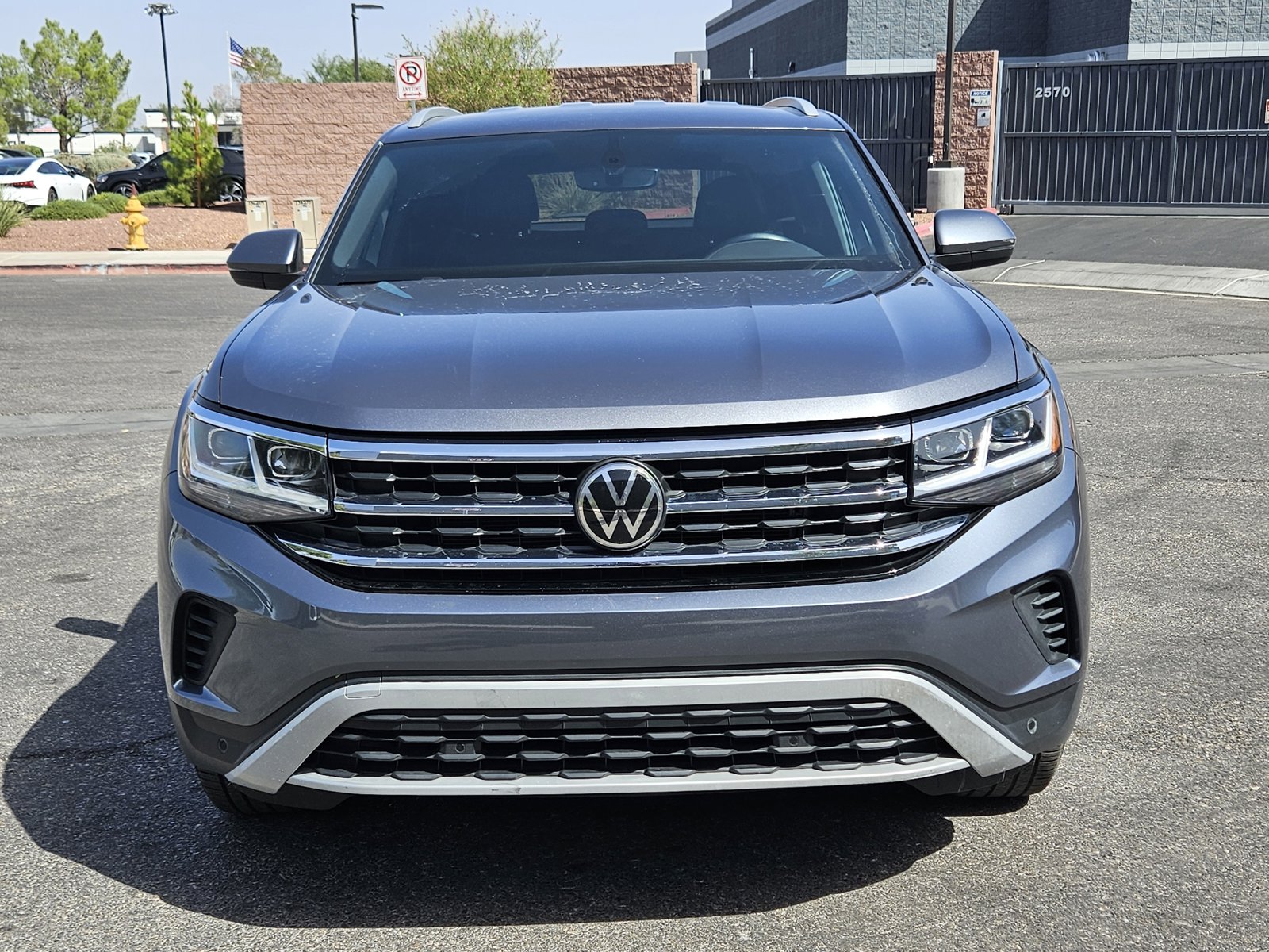 Used 2020 Volkswagen Atlas Cross Sport SE w/Tech R-Line with VIN 1V21E2CA8LC228156 for sale in Las Vegas, NV