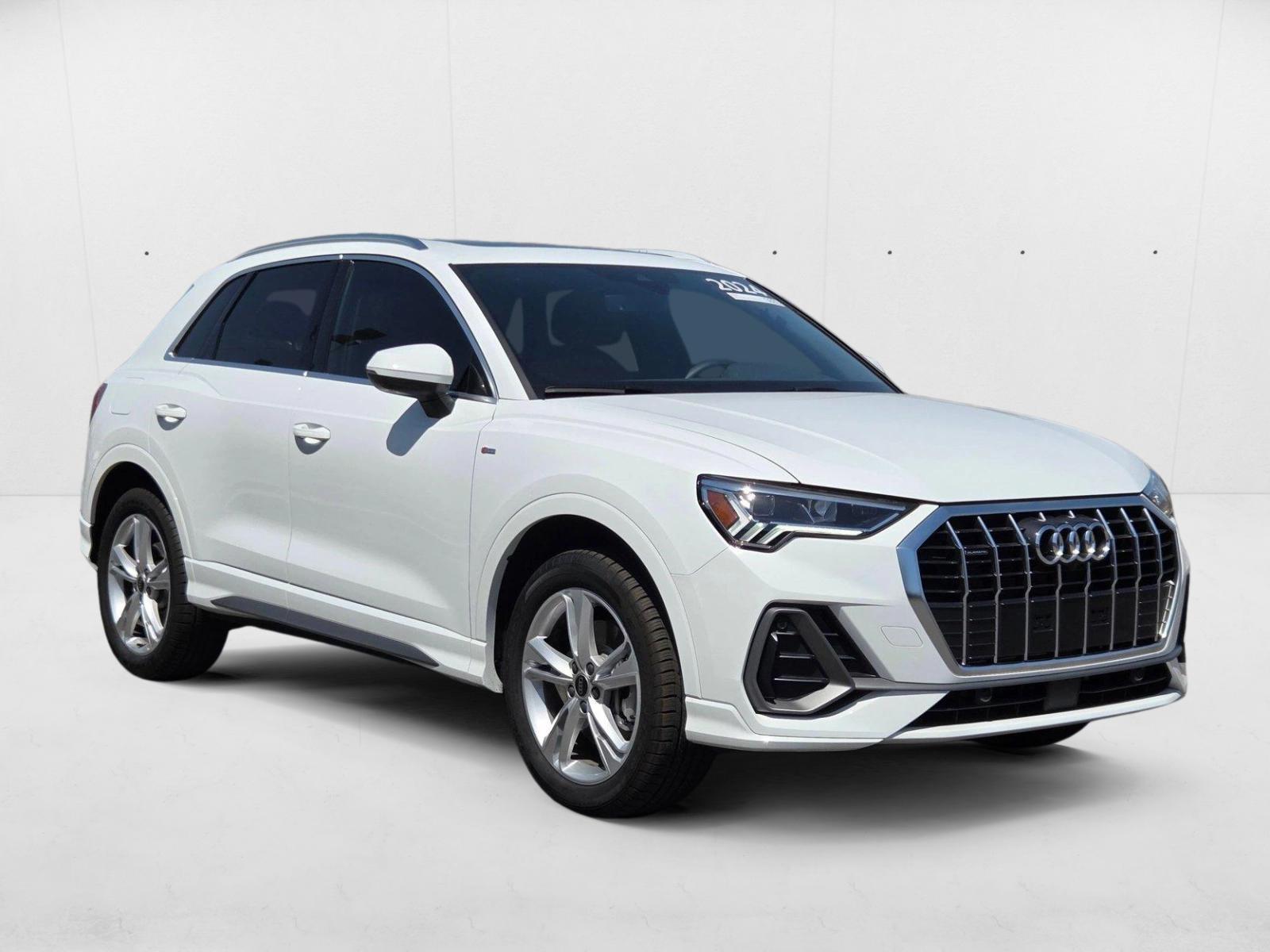 2024 Audi Q3 S line Premium Plus photo 3