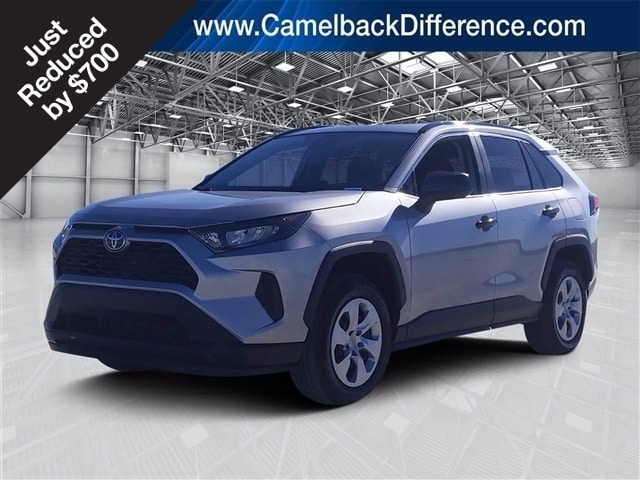 2021 Toyota RAV4 LE's photo