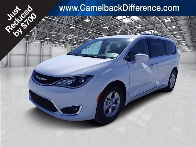 2017 Chrysler Pacifica Touring-L Plus