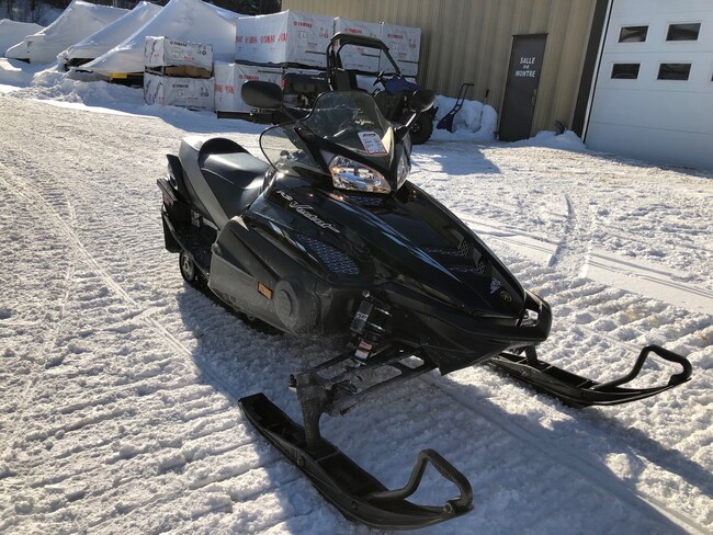 Motoneige usagée 2006 YAMAHA vector à vendre Laurentides | Desjardins