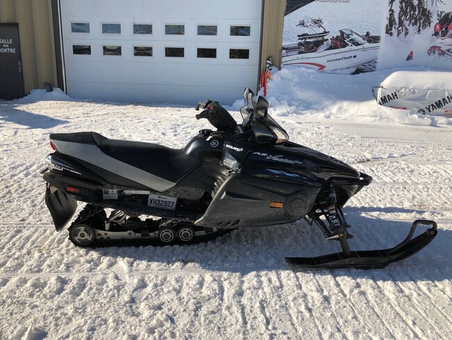 Motoneige usagée 2006 YAMAHA vector à vendre Laurentides | Desjardins