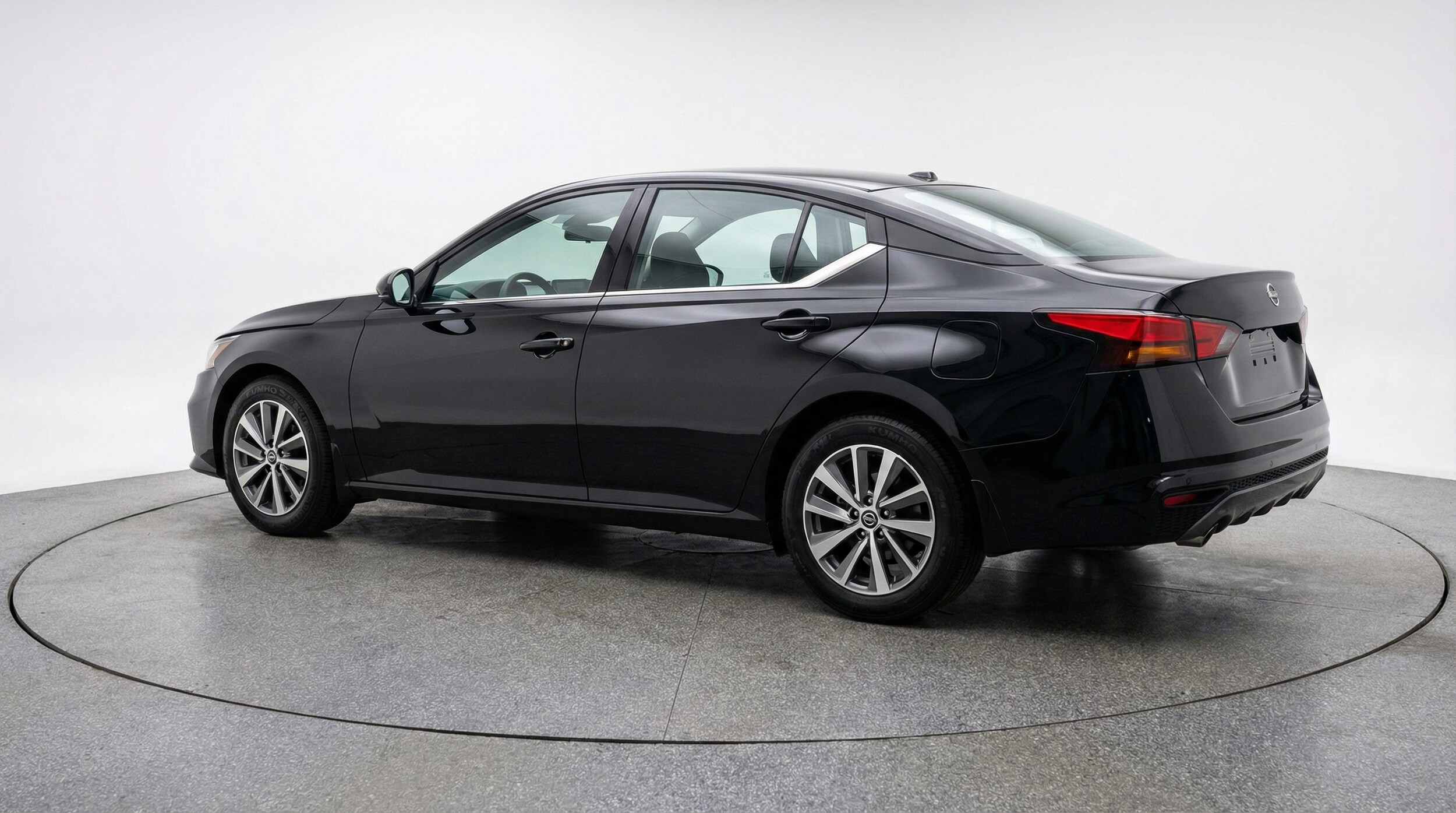 Thumbnail: 2025 Nissan Altima - 5