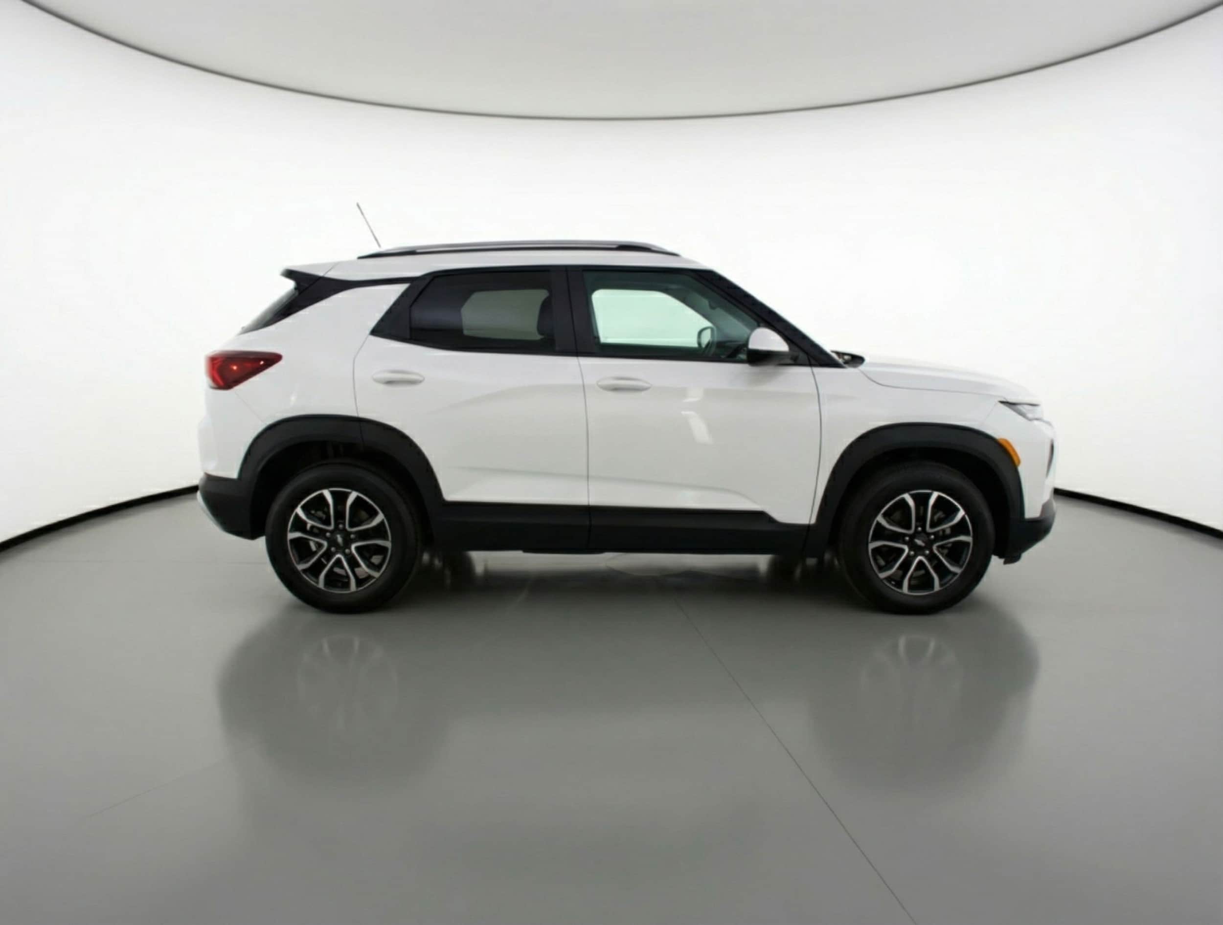 Thumbnail: 2025 Chevrolet TrailBlazer - 8