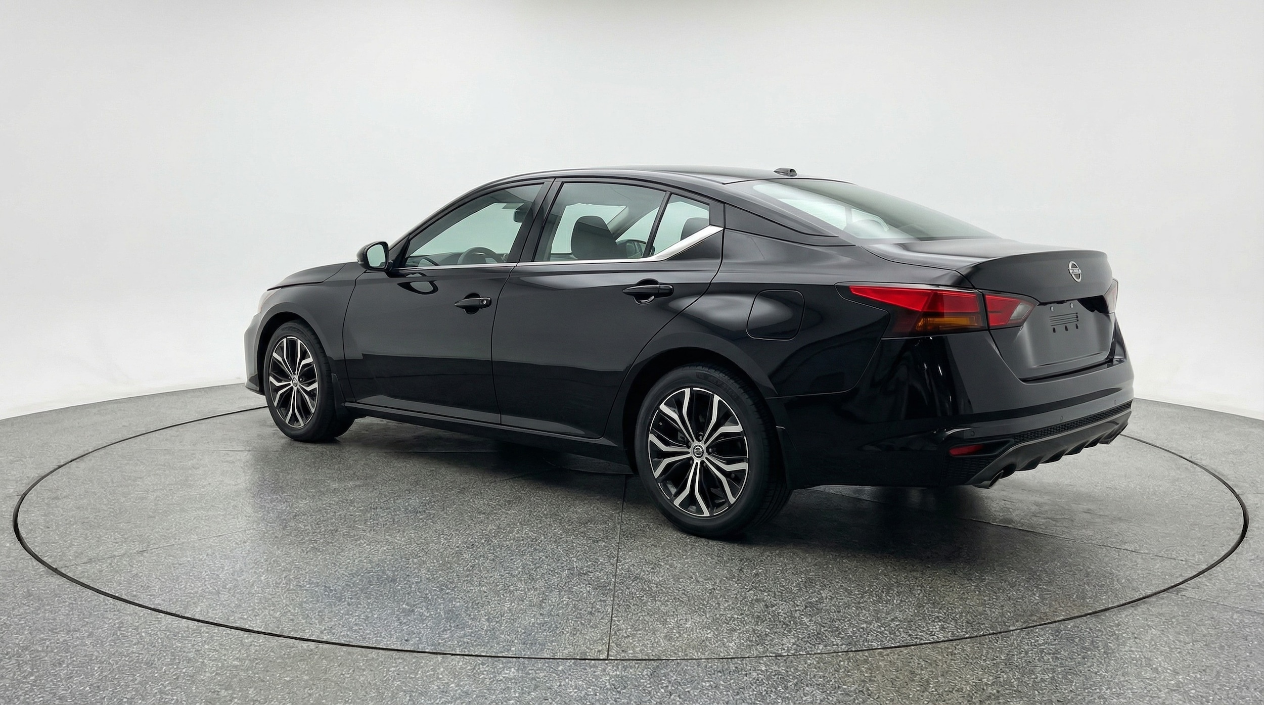 Thumbnail: 2025 Nissan Altima - 5