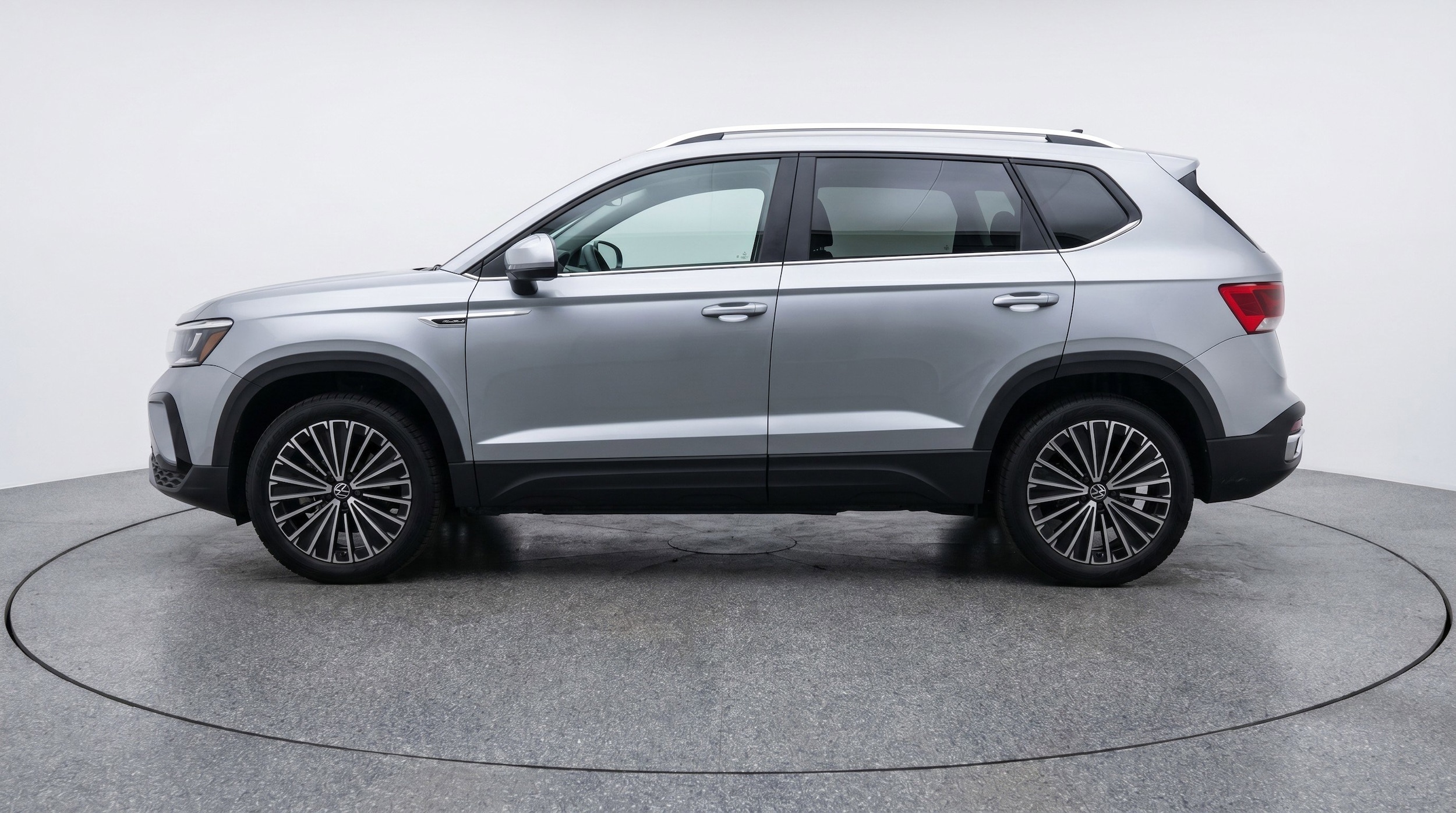 Thumbnail: 2025 Volkswagen Taos - 5