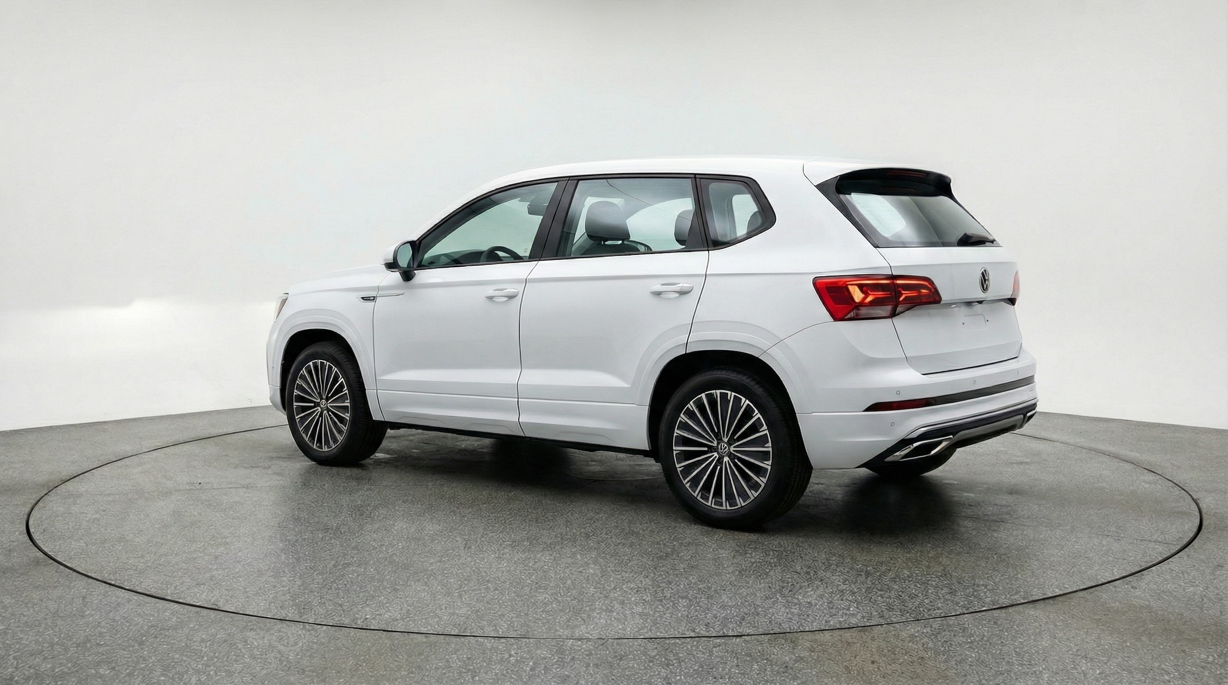 Thumbnail: 2025 Volkswagen Taos - 5