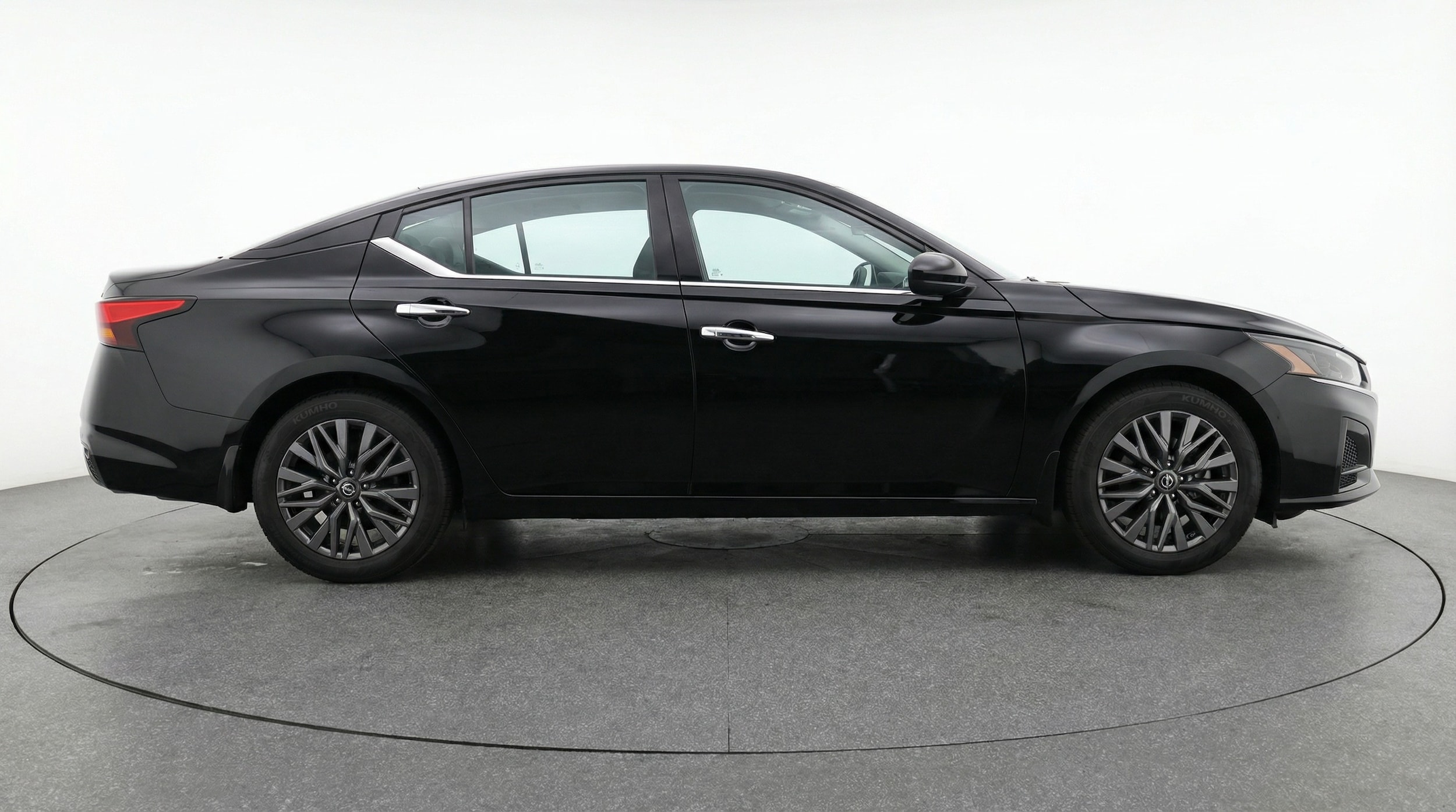 Thumbnail: 2025 Nissan Altima - 8