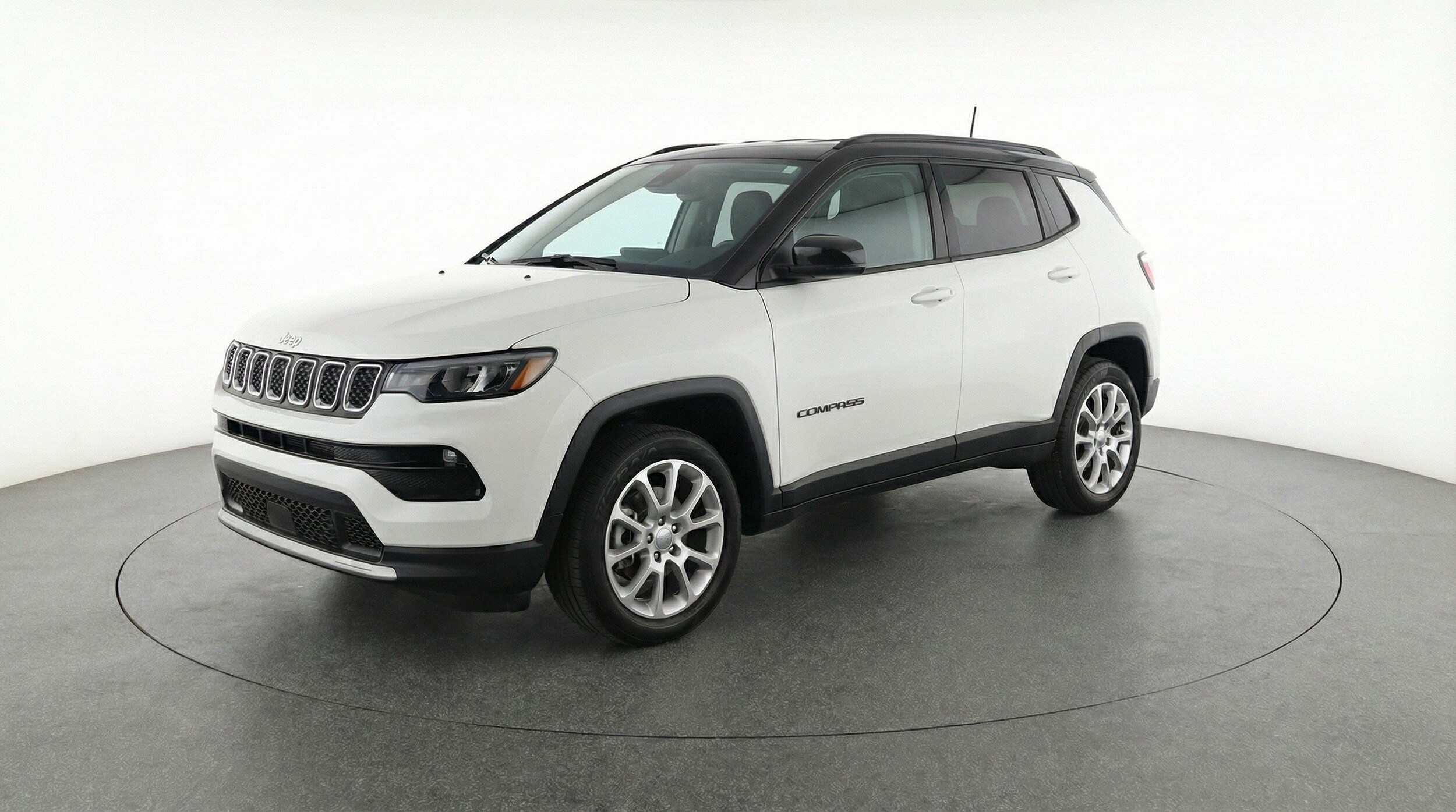 Thumbnail: 2025 Jeep Compass - 3