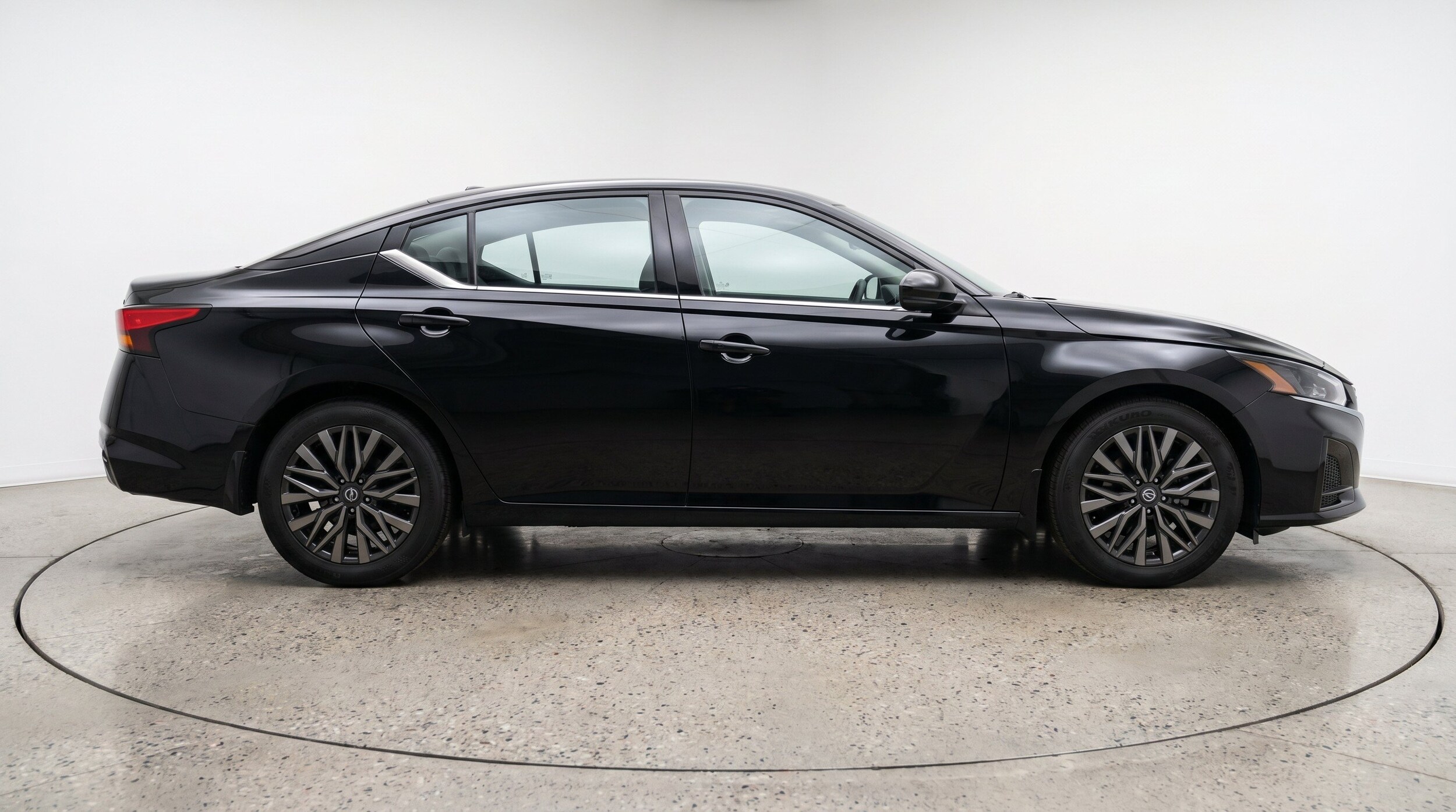Thumbnail: 2025 Nissan Altima - 10
