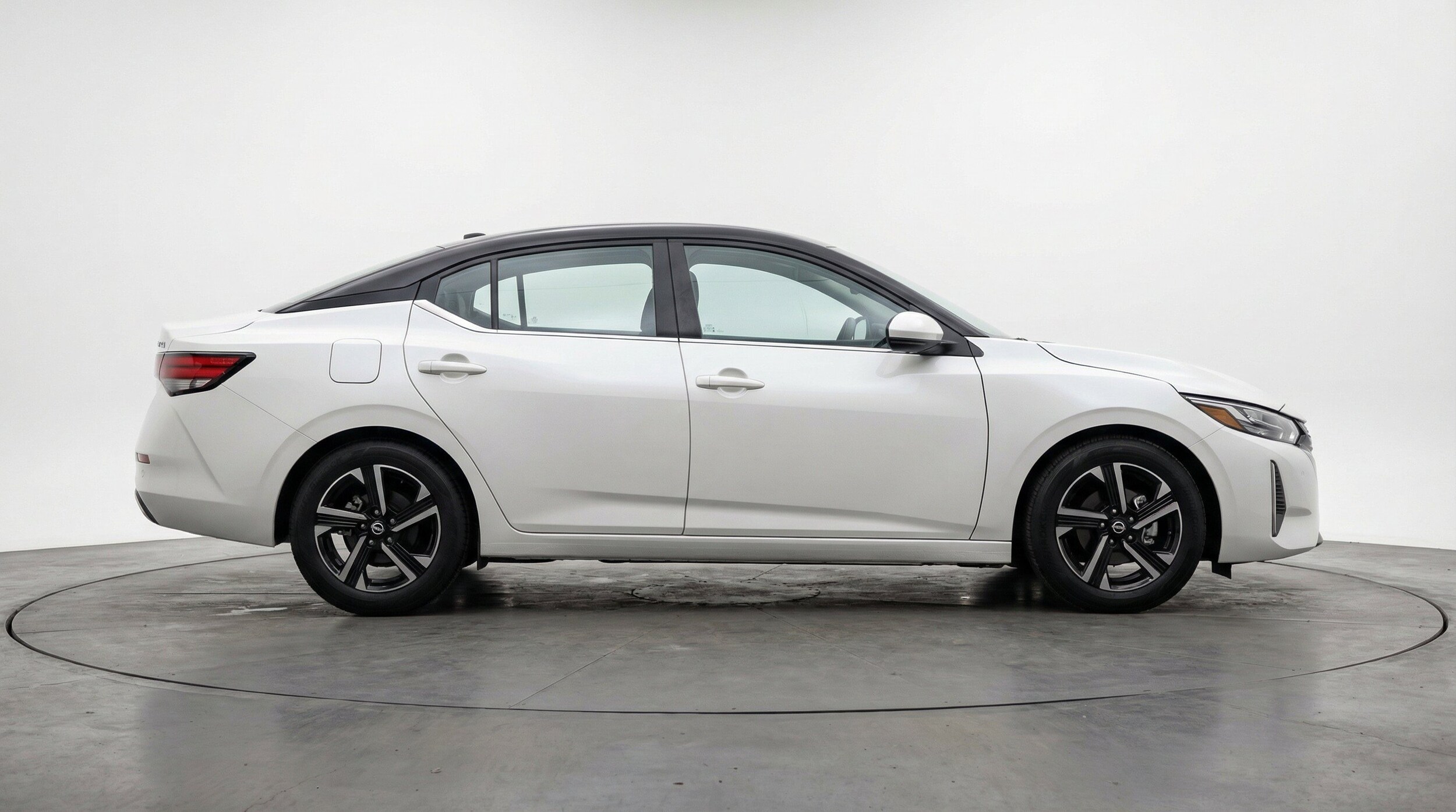 Thumbnail: 2025 Nissan Sentra - 11