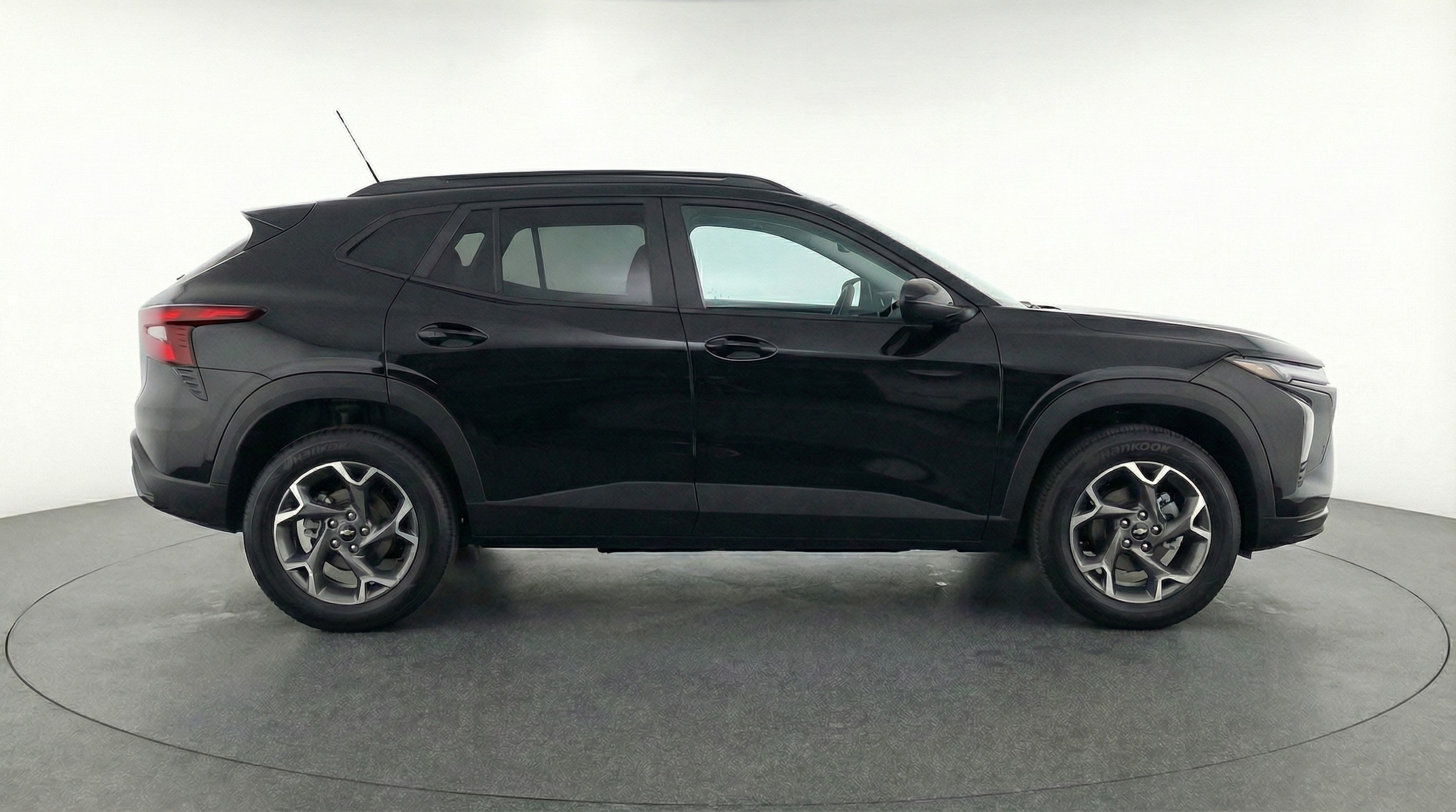 Thumbnail: 2025 Chevrolet Trax - 8