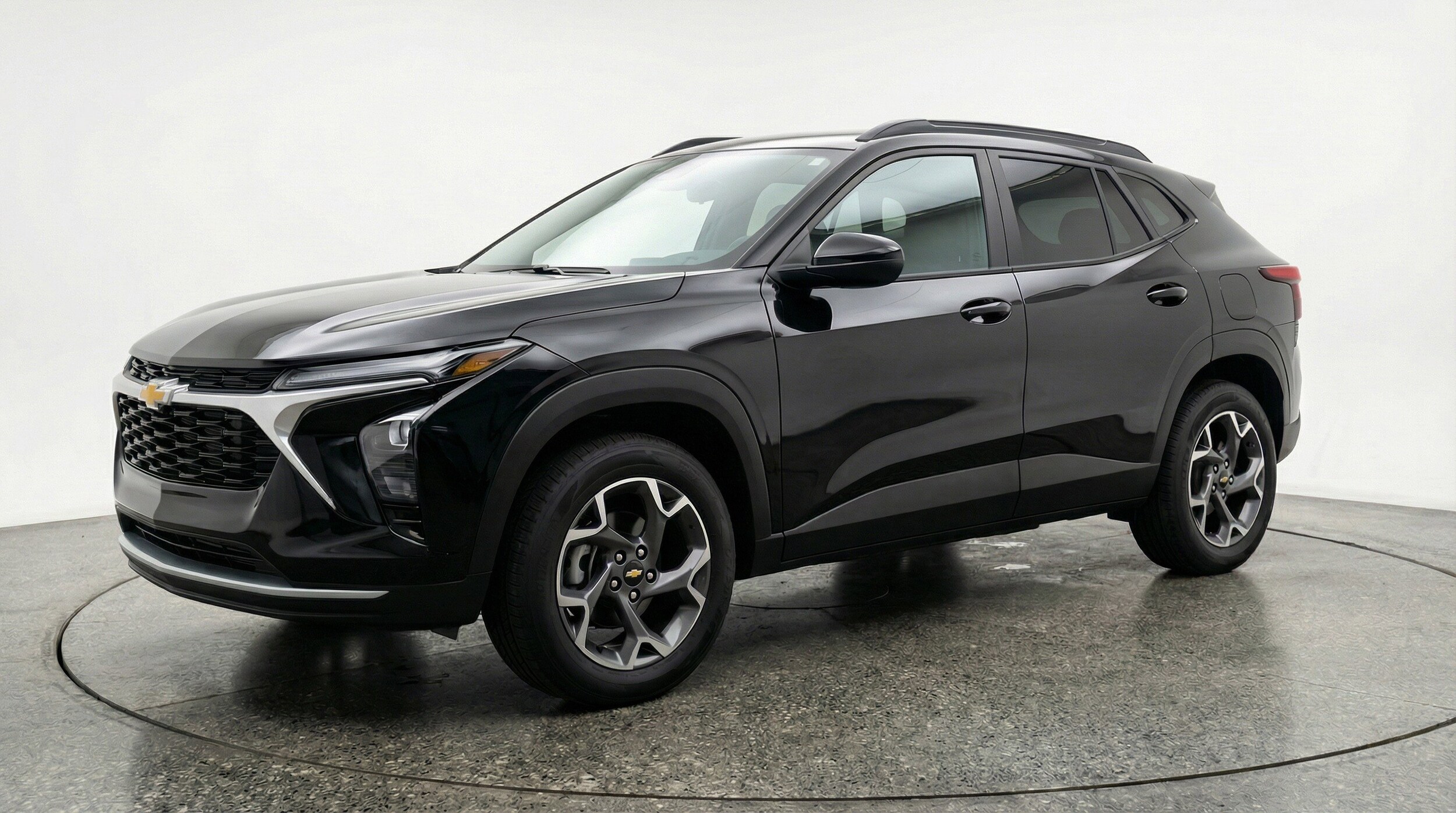 Thumbnail: 2025 Chevrolet Trax - 3